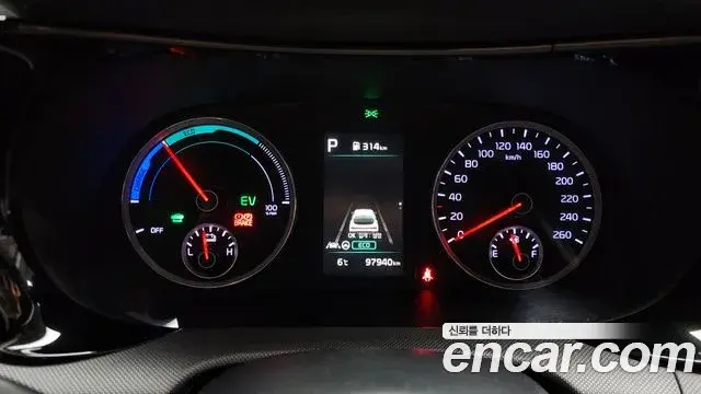 Kia K5 2022 — Şəkil 15/20