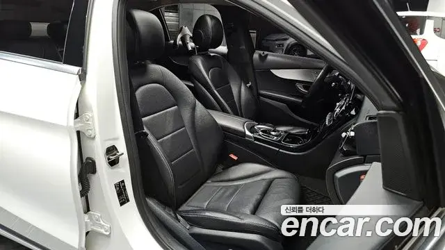 Mercedes-Benz C-Class 2018 — Şəkil 2/20