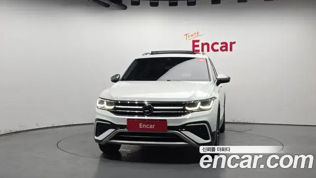 Volkswagen Tiguan Allspace 2023 — ფოტო 1/20