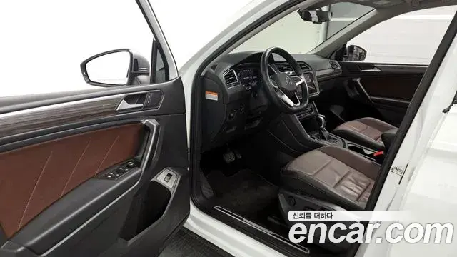 Volkswagen Tiguan Allspace 2023 — ფოტო 16/20