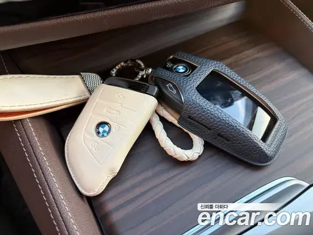 BMW 5 Series 2023 — Şəkil 18/20