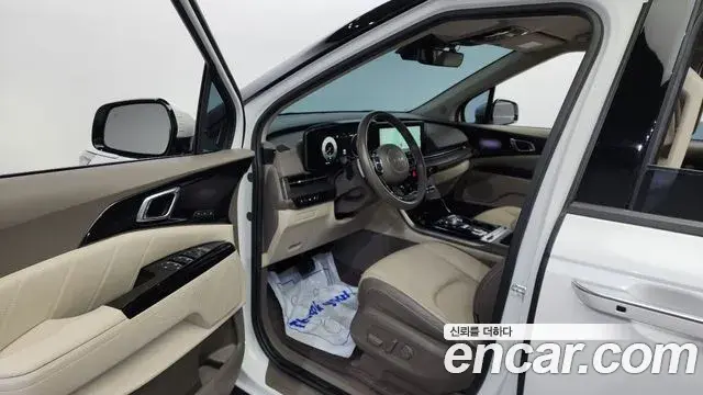 Kia Carnival 2021 — Фото 10/20