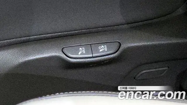 Kia Carnival 2021 — Фото 19/20