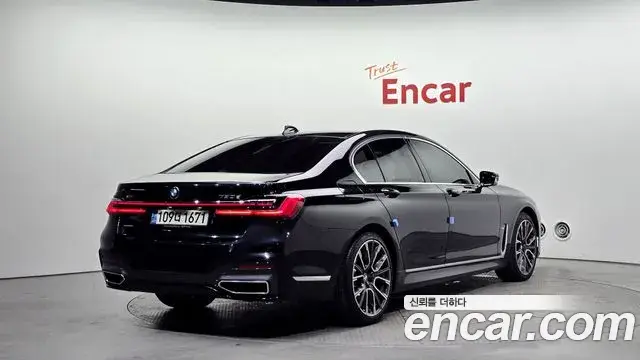 BMW 7 Series 2020 — ფოტო 2/20
