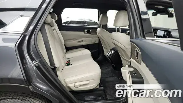 Kia Sorento 2022 — Фото 12/20