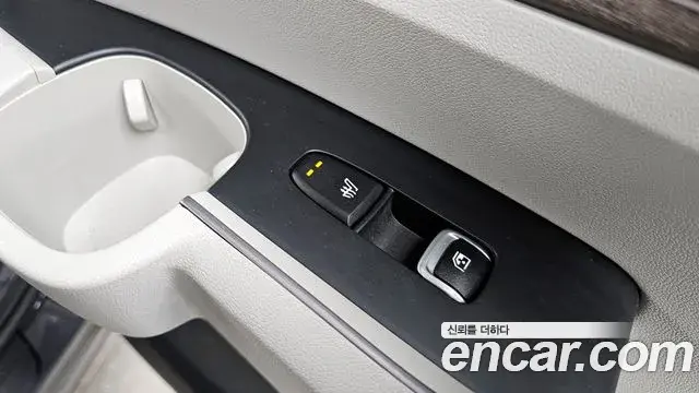 Kia Sorento 2022 — Фото 19/20