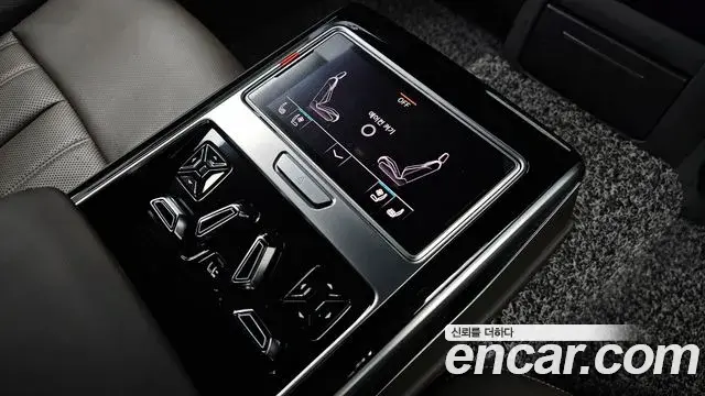 Audi A8 2021 — Şəkil 17/20
