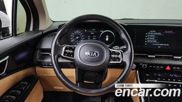 Kia Carnival 2021 — Фото 13/20
