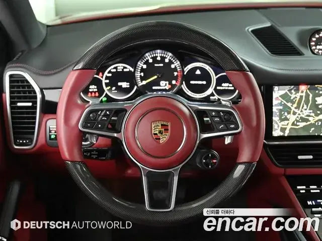 Porsche Cayenne 2021 — ფოტო 11/20