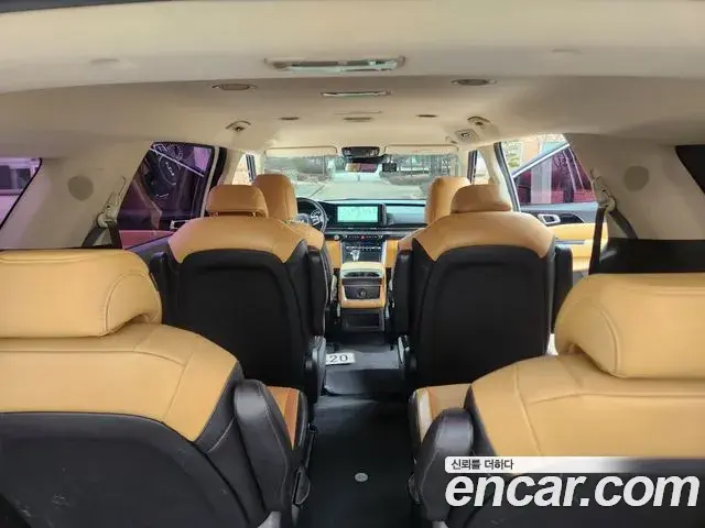 Kia Carnival 2021 — Фото 7/18