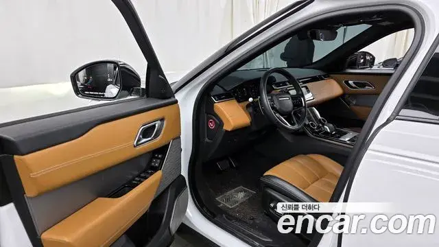 Land Rover Range Rover Velar 2021 — Şəkil 10/17