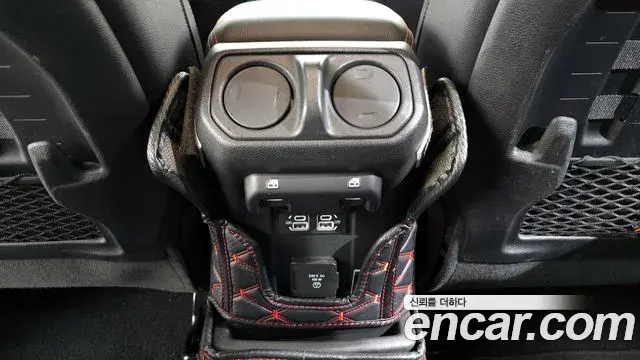 Jeep Wrangler 2022 — Photo 3/20