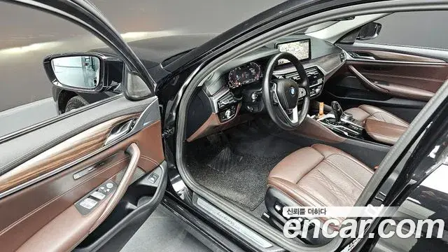 BMW 5 Series 2023 — Şəkil 5/20
