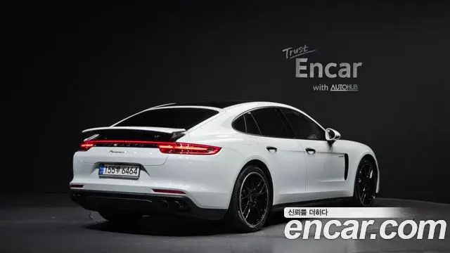 Porsche Panamera 2018 — Şəkil 16/21