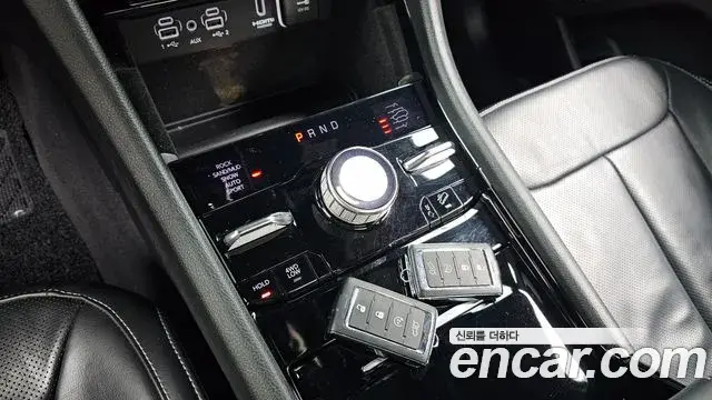 Jeep Grand Cherokee 2022 — ფოტო 14/20