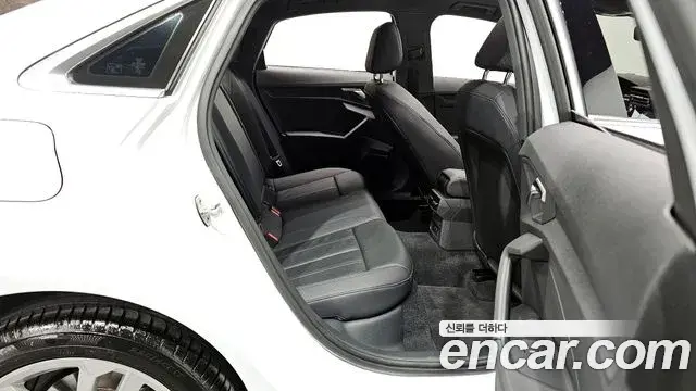 Audi A3 2024 — Photo 11/20