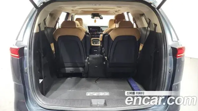 Kia Carnival 2020 — Photo 20/20