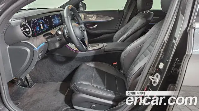 Mercedes-Benz E-Class 2023 — Şəkil 19/20