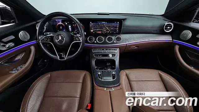 Mercedes-Benz E-Class 2021 — ფოტო 15/20