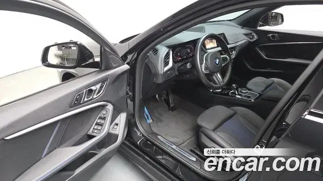 BMW 1 Series 2024 — Photo 18/20