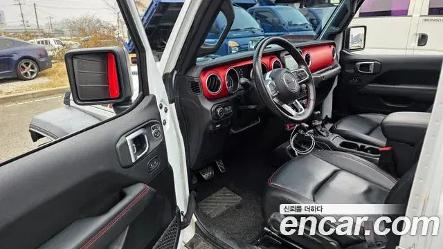 Jeep Gladiator 2021 — Фото 12/20