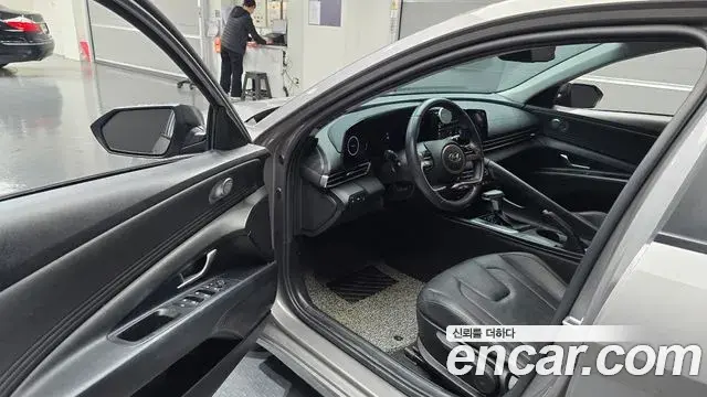 Hyundai The New Avante Hybrid 2020 — Photo 12/30