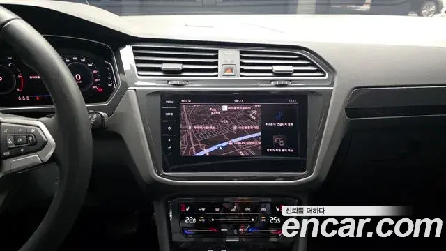 Volkswagen Tiguan 2021 — Şəkil 19/31
