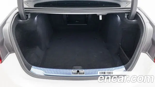 Mercedes-Benz S-Class 2025 — Фото 11/20