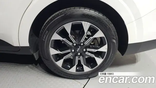 Kia Carnival 2022 — Photo 5/20