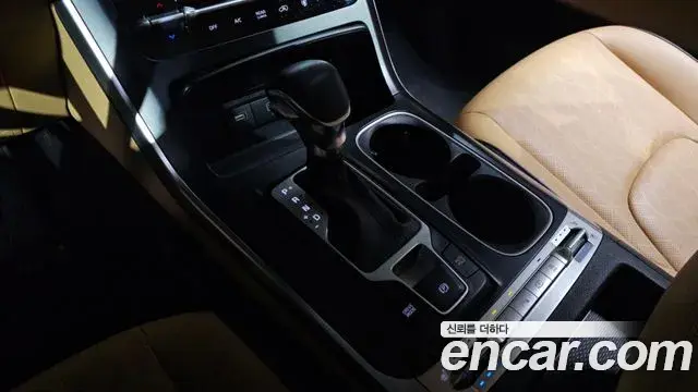 Kia Carnival 2022 — Photo 9/20