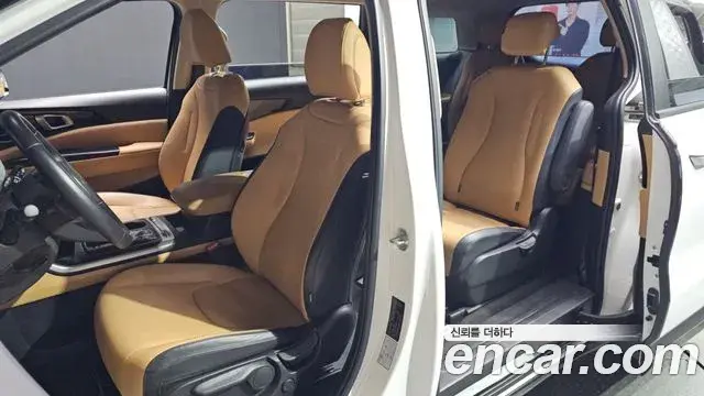 Kia Carnival 2022 — Photo 11/20