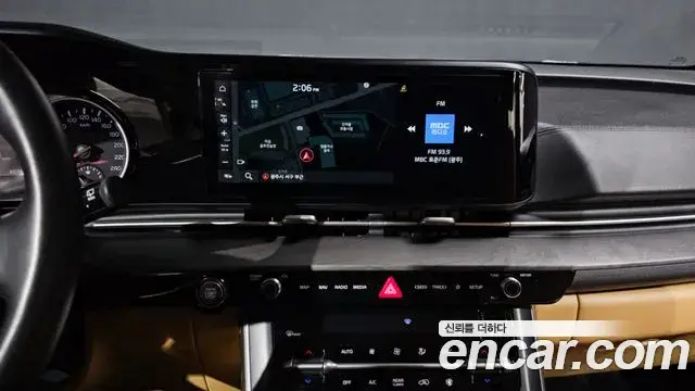 Kia Carnival 2022 — Photo 14/20