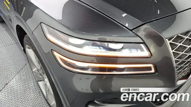 Genesis GV80 2020 — ფოტო 28/33