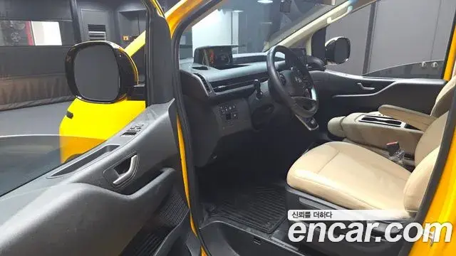 Hyundai Staria 2024 — Şəkil 26/27
