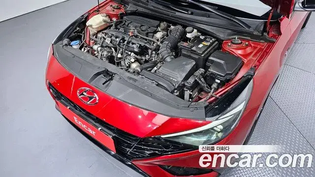 Hyundai The New Avante Hybrid 2022 — ფოტო 9/20