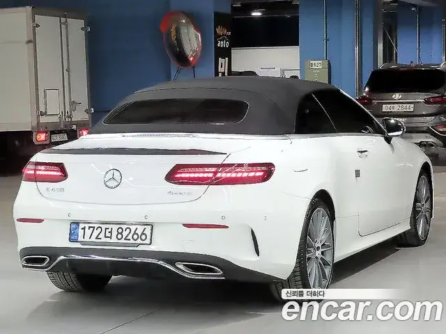 Mercedes-Benz E-Class 2021 — Photo 10/20