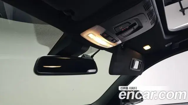 BMW 3 Series 2018 — ფოტო 10/33