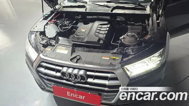 Audi Q5 2020 — ფოტო 12/34