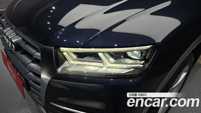 Audi Q5 2020 — ფოტო 29/34