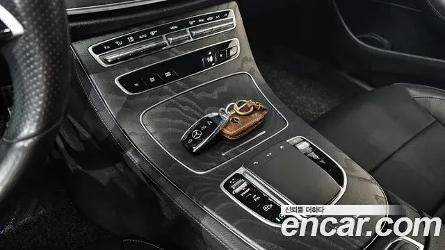 Mercedes-Benz E-Class 2020 — Şəkil 7/30