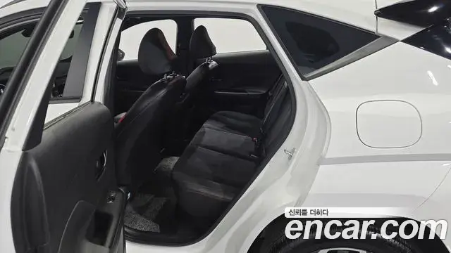 Hyundai Kona Hybrid 2023 — Photo 11/20