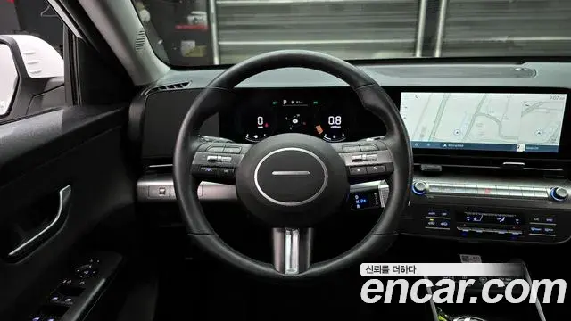 Hyundai Kona 2023 — Фото 13/20