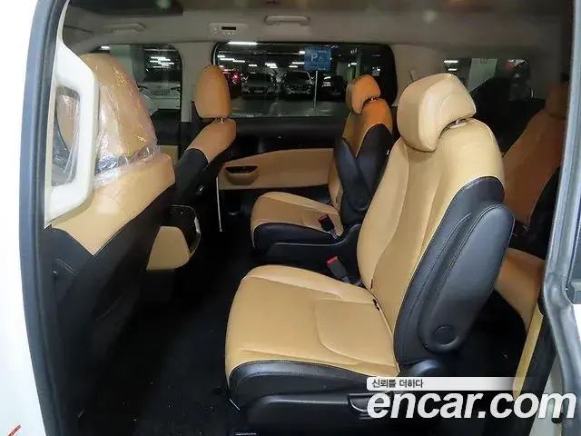 Kia Carnival 2021 — Фото 10/20