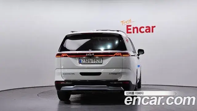 Kia Carnival 2021 — Photo 4/20