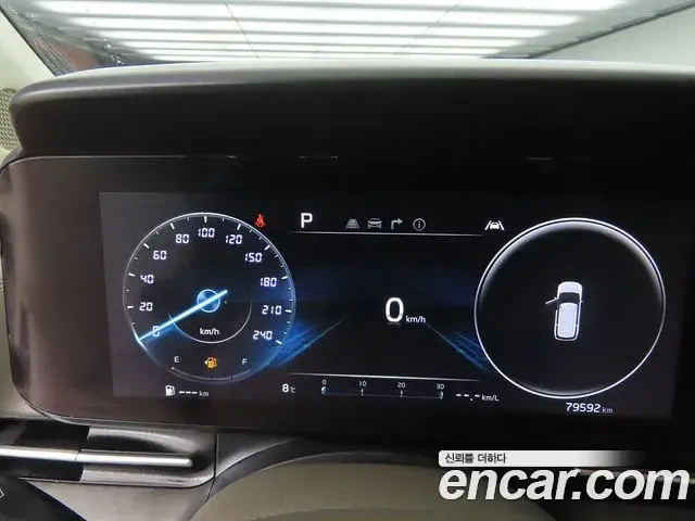 Kia Carnival 2022 — Photo 7/20