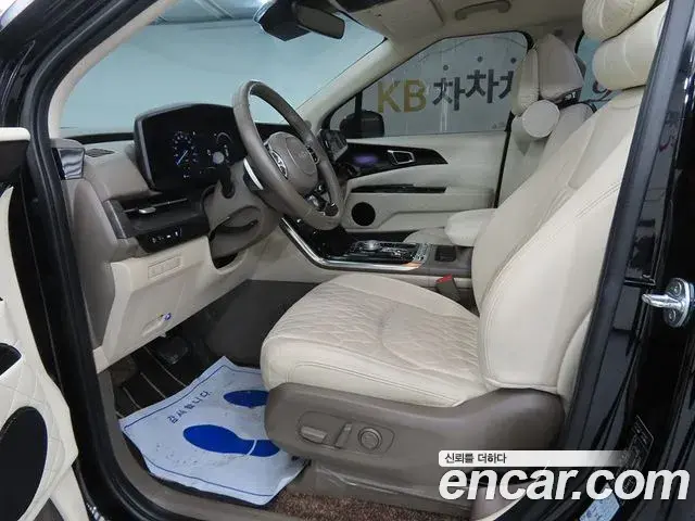 Kia Carnival 2022 — Photo 10/20