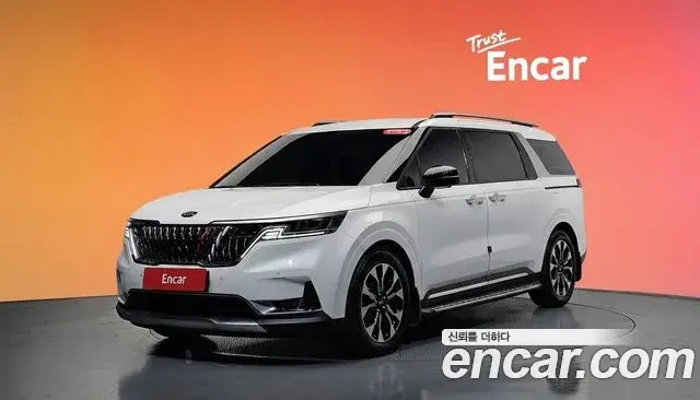 Kia Carnival 2021 — Фото 1/20