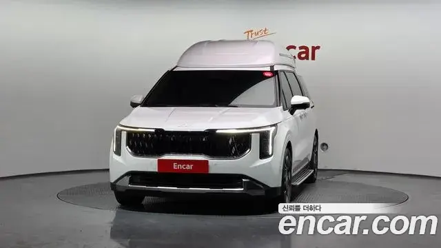 Kia Carnival 2024 — ფოტო 32/39