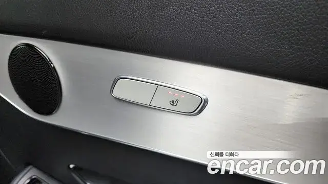 Mercedes-Benz GLC-Class 2018 — Photo 22/34