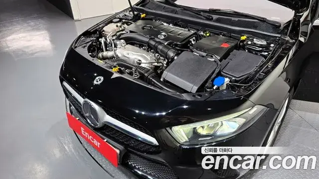 Mercedes-Benz A-Class 2020 — ფოტო 4/30